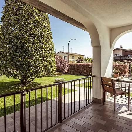 Bianca Σιρμιόνε