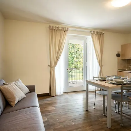 Bianca Σιρμιόνε